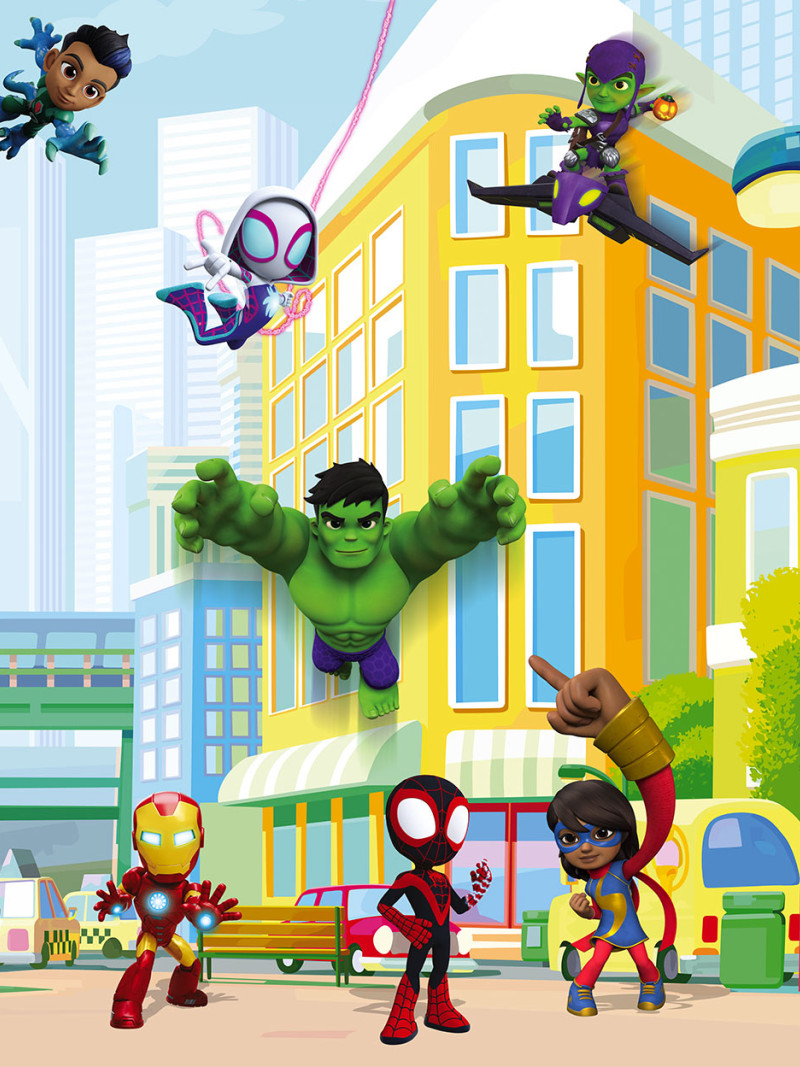 Spidey Sightseeing Tour with Friends - Thumbnail View 1