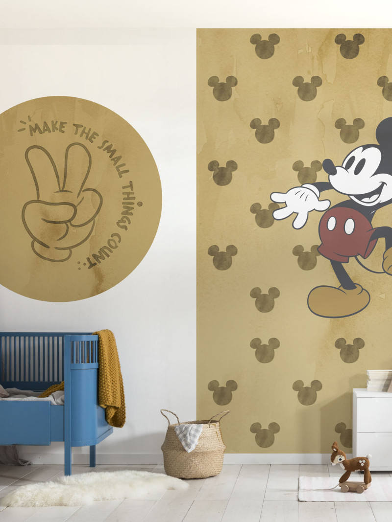 Mickey Love wins - View 1