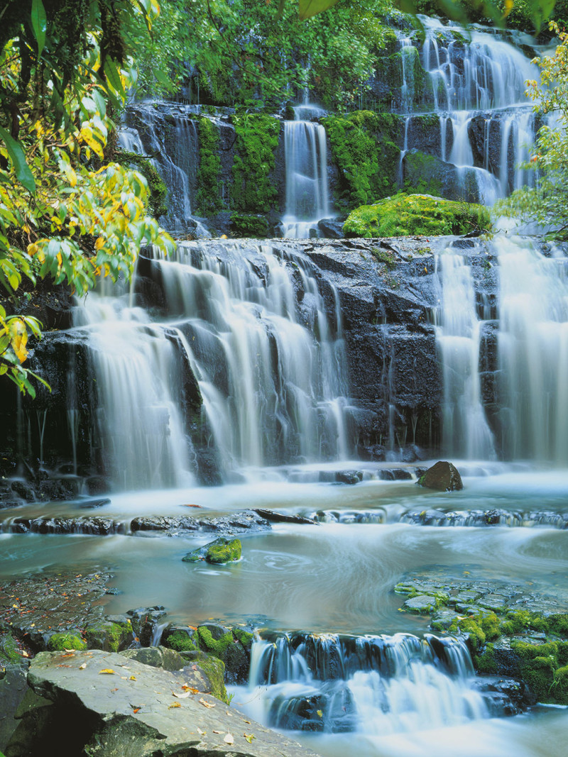 Pura Kaunui Falls - Thumbnail View 1
