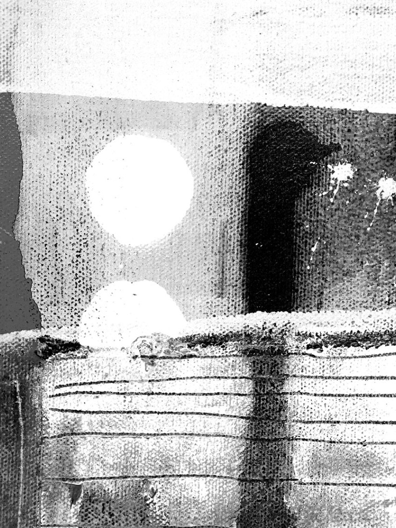 Moon Shining white - Thumbnail View 1