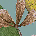 Рисунок из разноцветных листьев