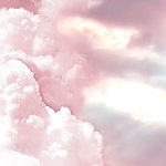 Wolken in kräftigem Rosa