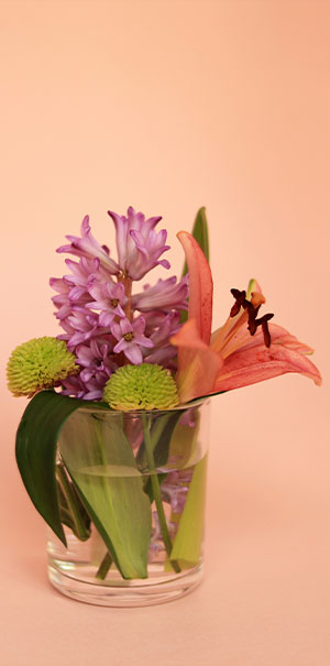 Blumenvase mit Blumenstrauß