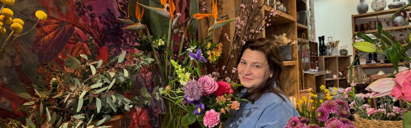 Blumen selbst binden: 5 einfache Tipps für Deko-Ideen mit Komar Fototapeten