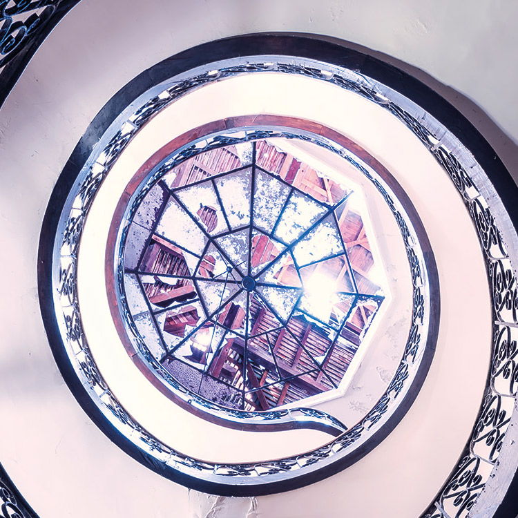 Fototapeten | Digitaldrucktapete "Wendeltreppe" von Komar®