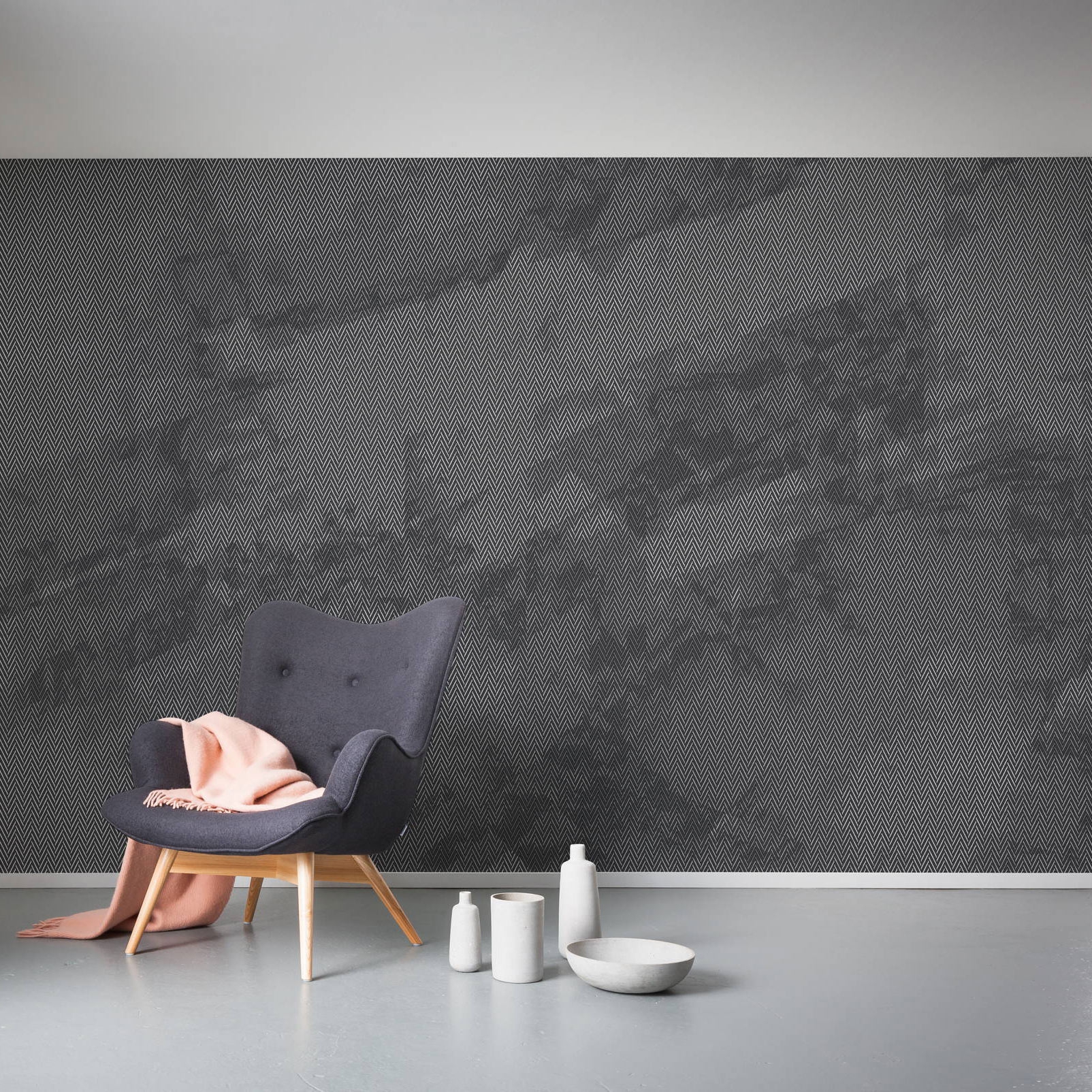 Maya Tweed bw